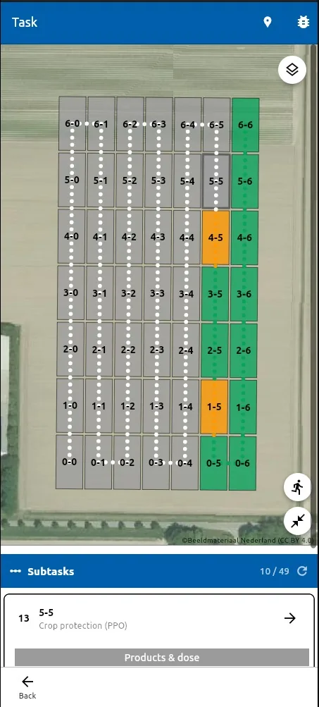 Field trial plots colour-coded by observation status on the mobile map in FarmDataViewer, with a guided route between plots